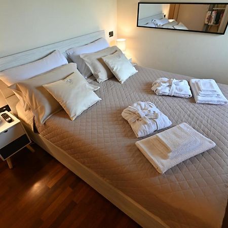 Aura Loving Home Con 4 Posti Letto, Cucina Completa, Terrazzo Ed Un Grande Parco Verde Serravalle d'Asti 외부 사진