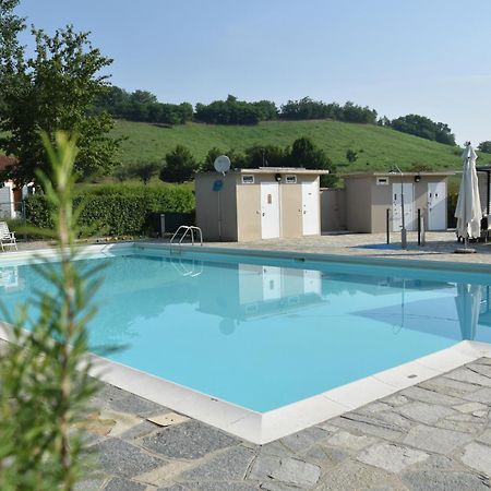 Aura Loving Home Con 4 Posti Letto, Cucina Completa, Terrazzo Ed Un Grande Parco Verde Serravalle d'Asti 외부 사진