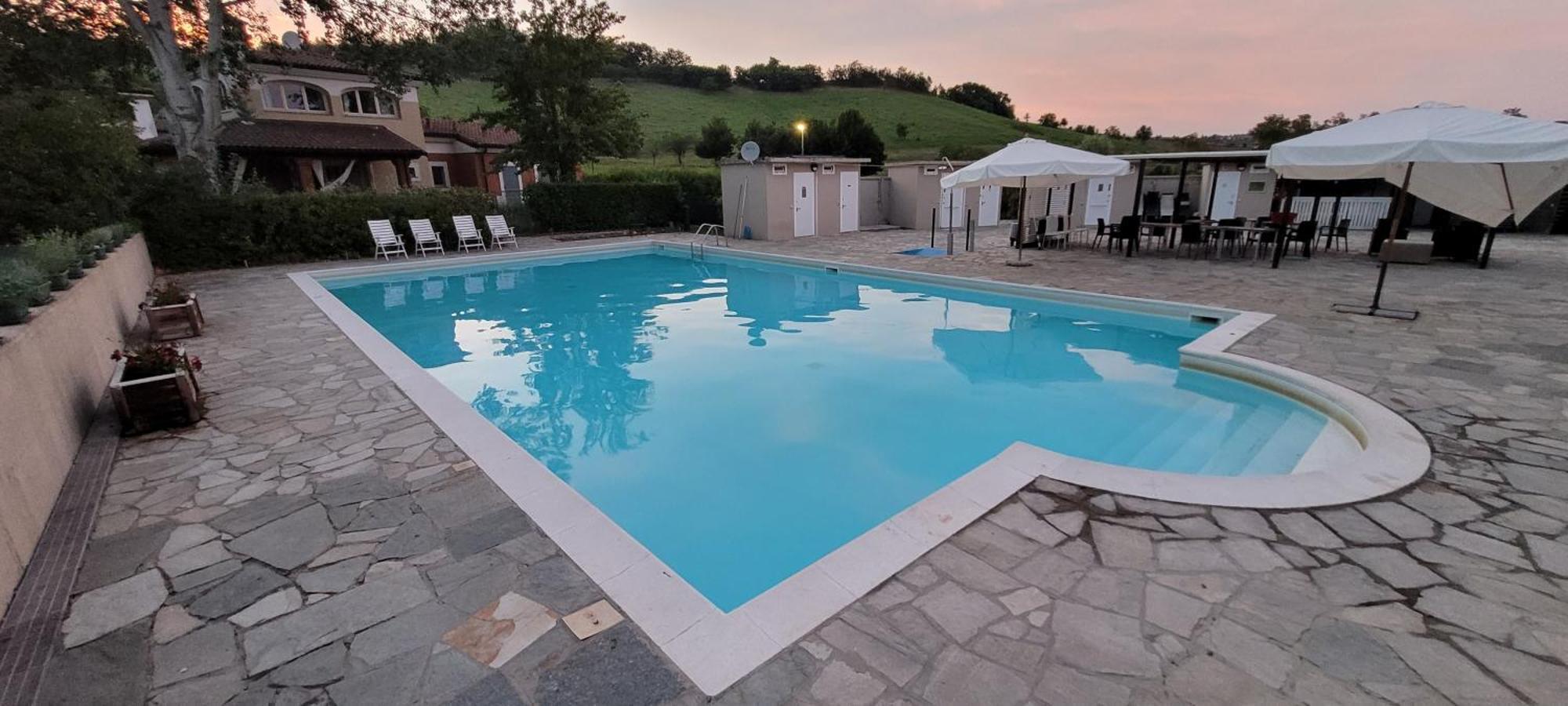 Aura Loving Home Con 4 Posti Letto, Cucina Completa, Terrazzo Ed Un Grande Parco Verde Serravalle d'Asti 외부 사진